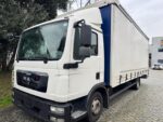 Camião MAN cortinas e teto de correr ano 2011 P.B.7,5T