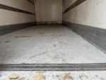 Camião Iveco Eurocargo 120E21 Caixa Frígorifica porta-carnes ano 2005 - Image 8